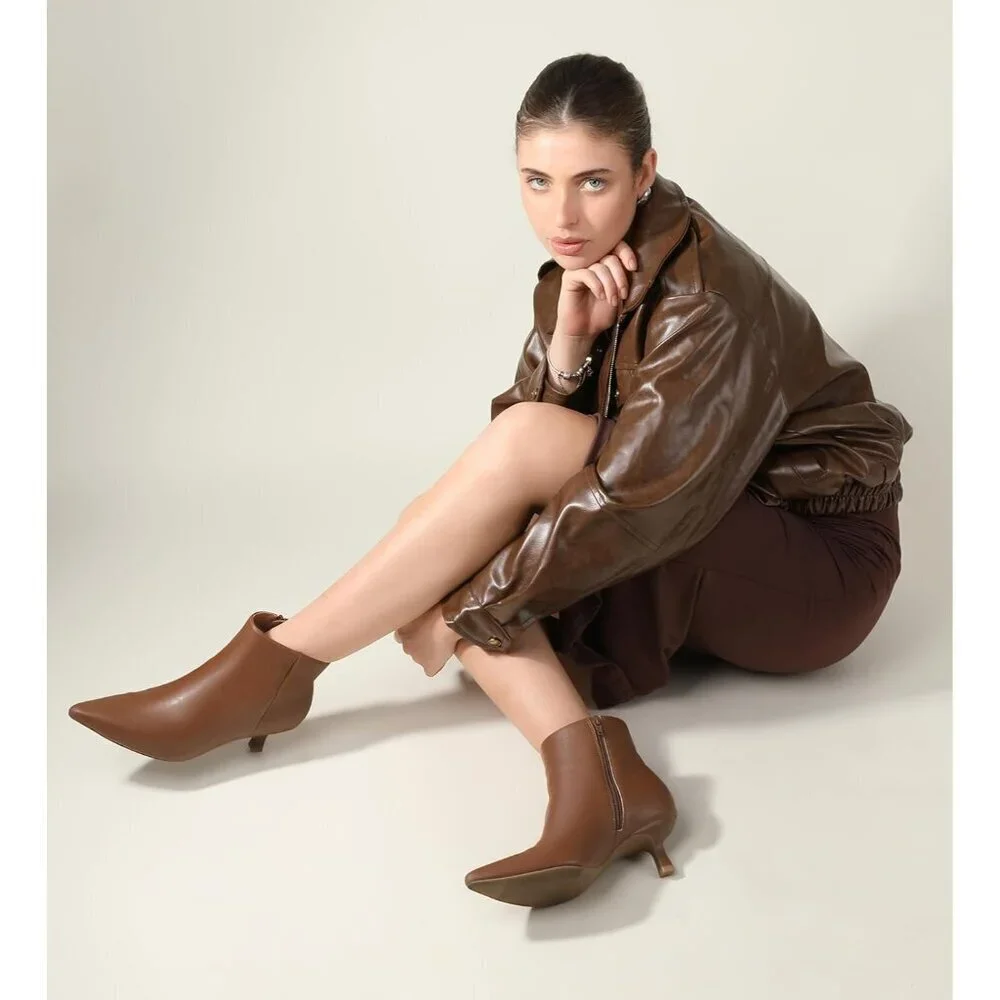 Women's Brown Kitten Heel Ankle Winter Dress Shoes Pointed Toe Side Zipper Boots